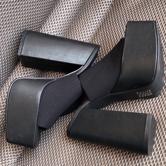 Steve Madden Trystin Chunky platform, stretch band top heeled sandals - Picture 5 of 12